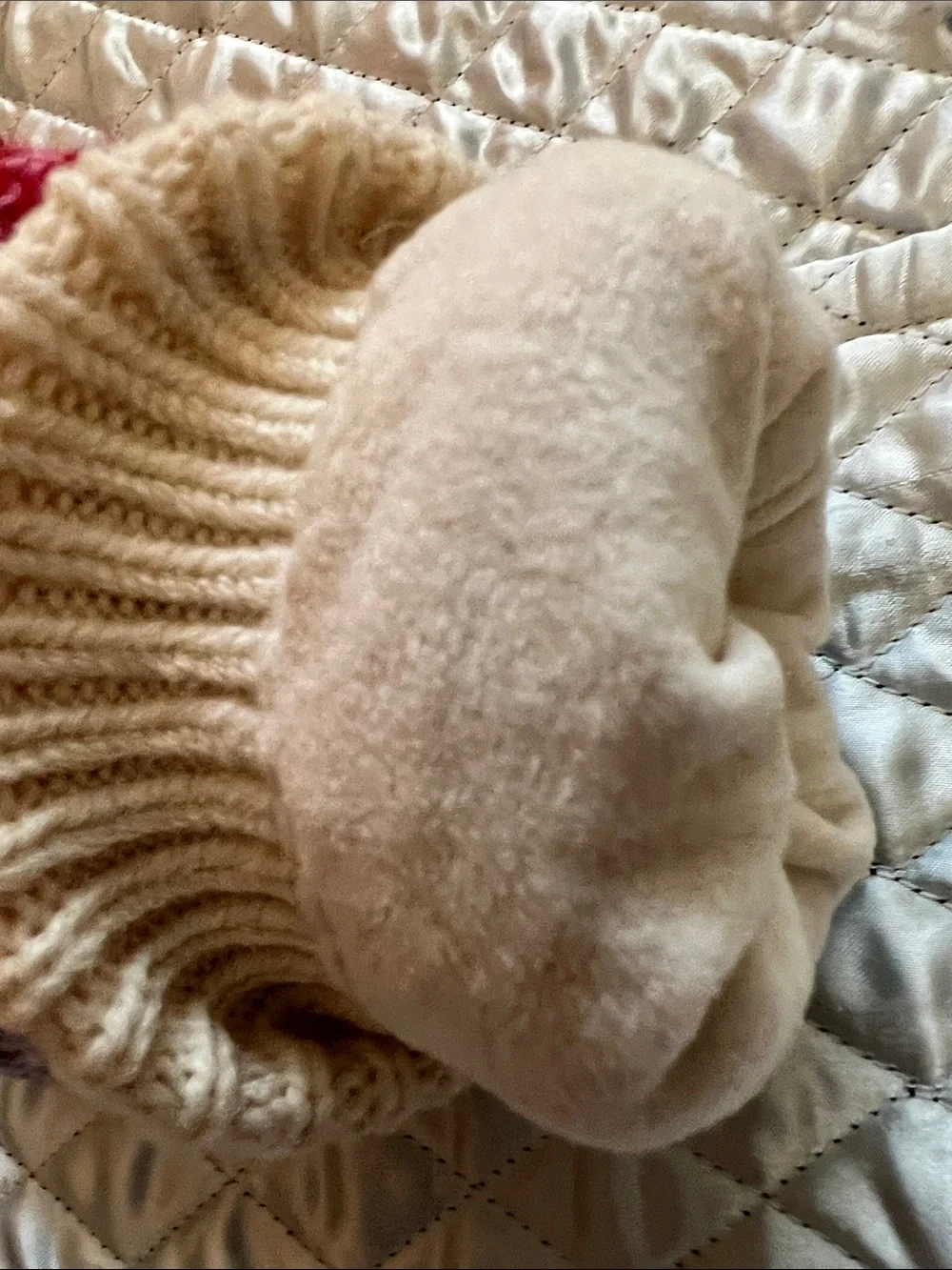 Women’s Multicolor Fair Isle Knit Gap Gloves with Beige Cuff